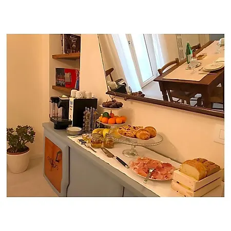 Oda ve Kahvaltı Corte Viviani 3*