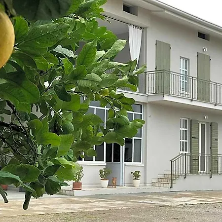 Bed & Breakfast Corte Viviani 3*